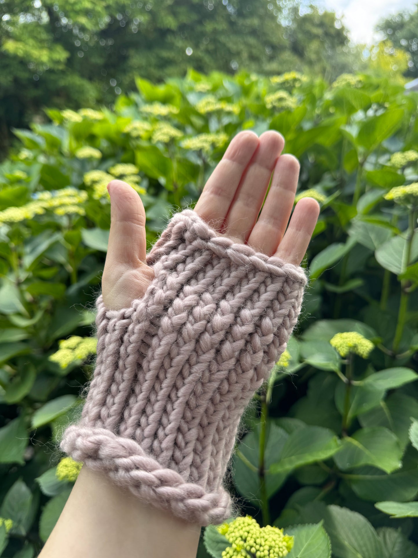 Mink Pink fingerless gloves in 100% merino wool