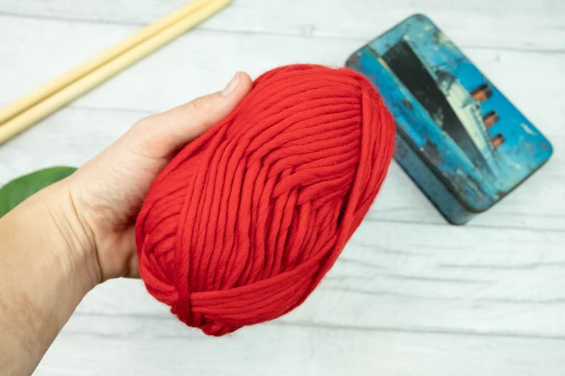 Red merino wool yarn || super chunky wool || wool for knitting crochet weaving