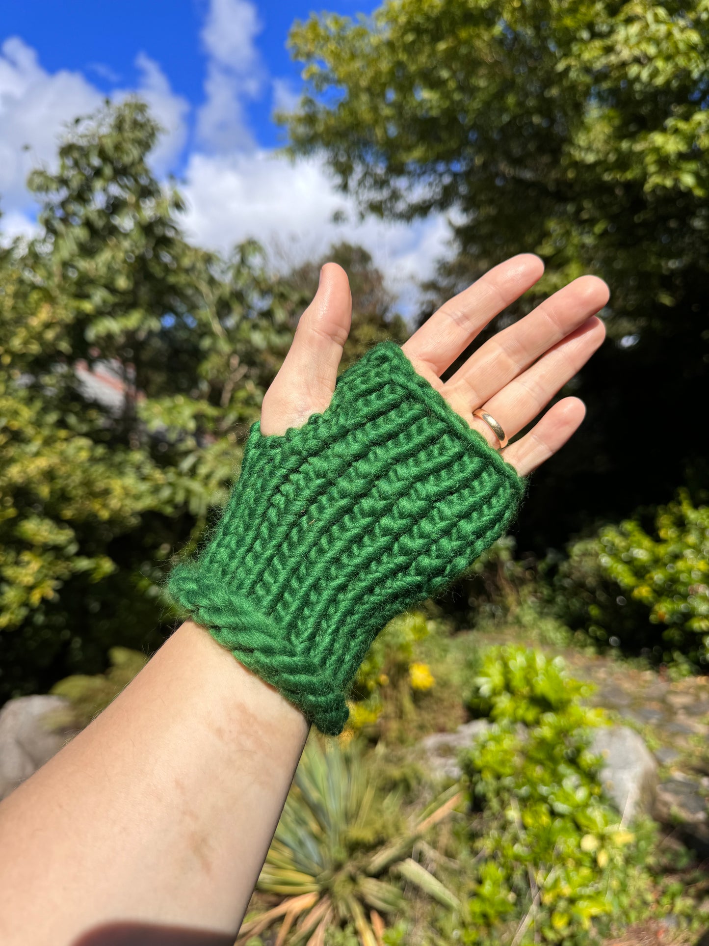Pine green fingerless gloves in 100% merino wool