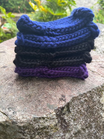 Black fingerless gloves in 100% merino wool