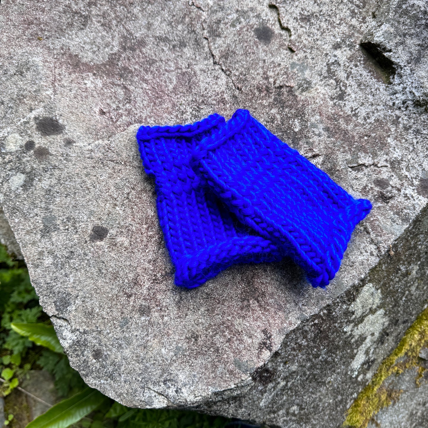 Royal Blue fingerless gloves in 100% merino wool