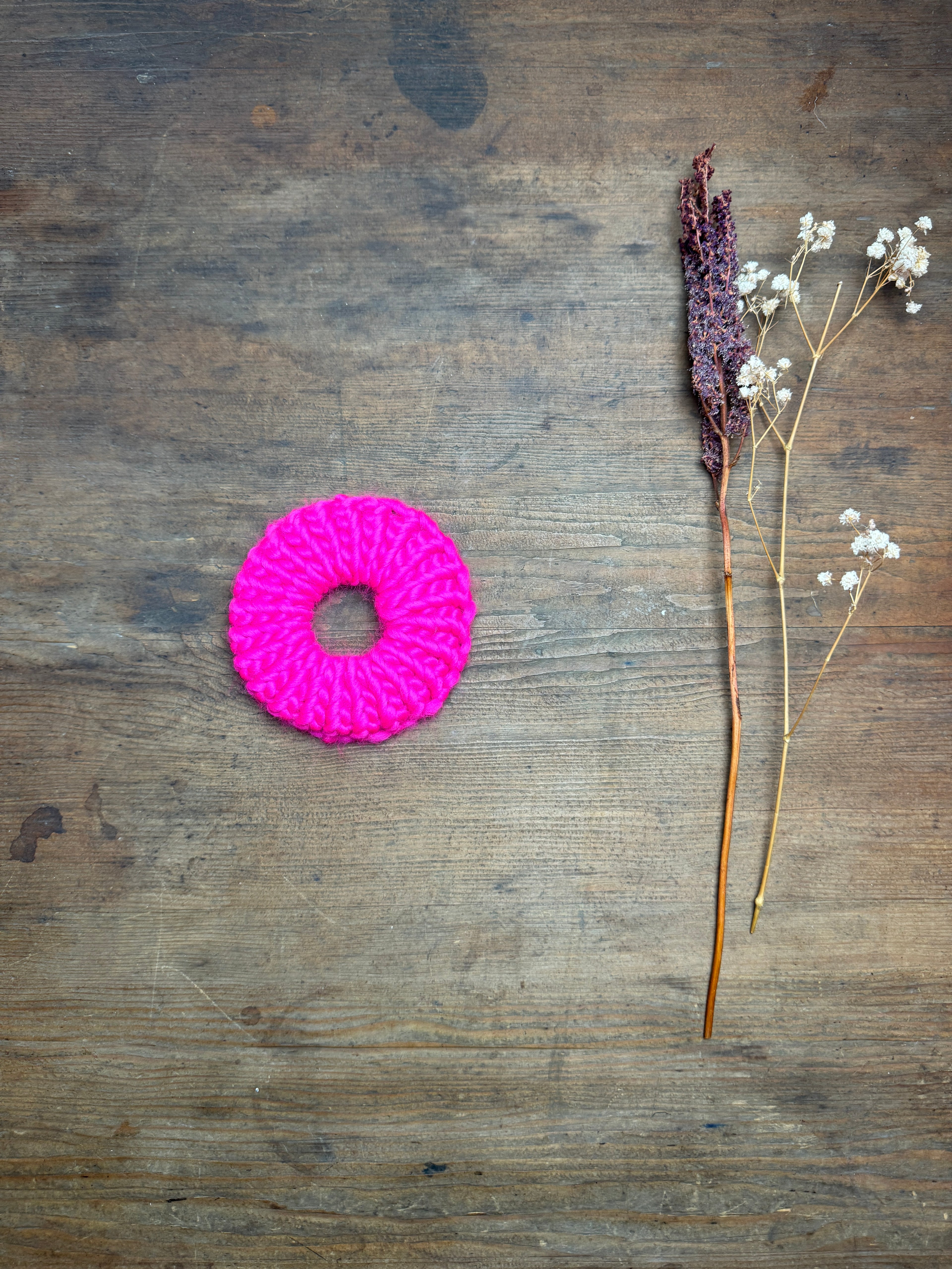 Neon pink knitted scrunchie - Discontinued Colour