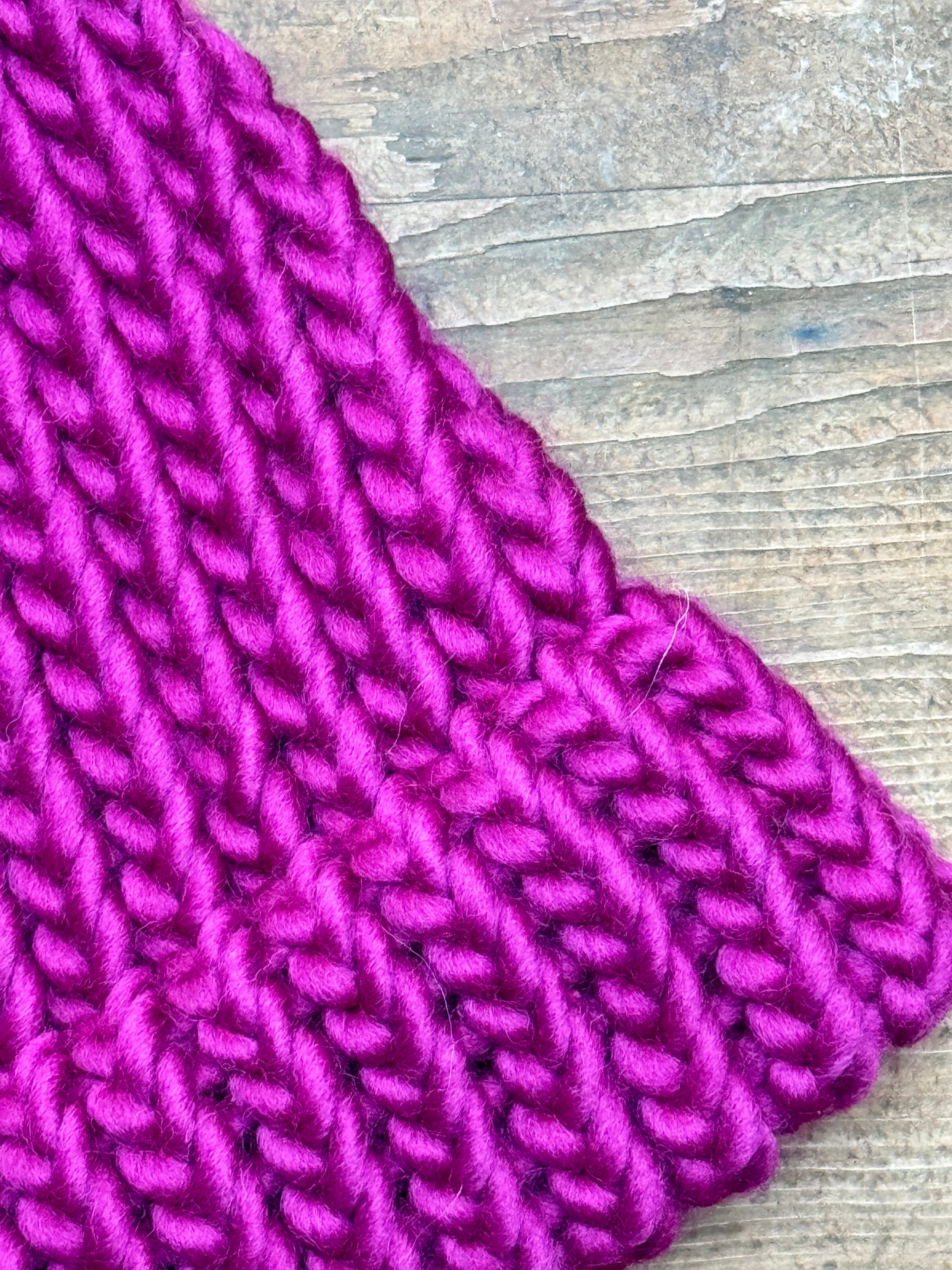 Child - Magenta knitted hat - Discontinued Colour