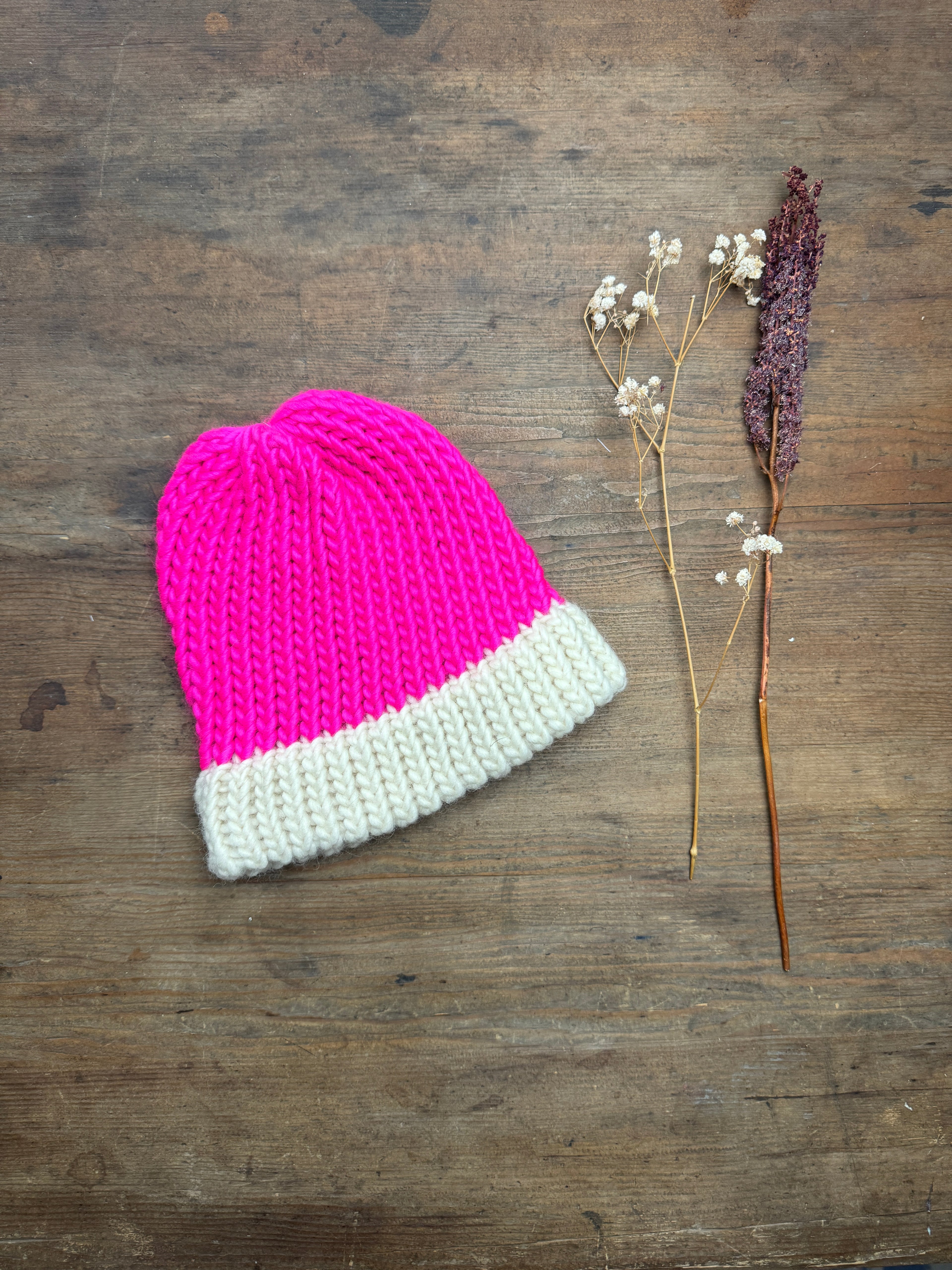 Child - Neon pink and cream
