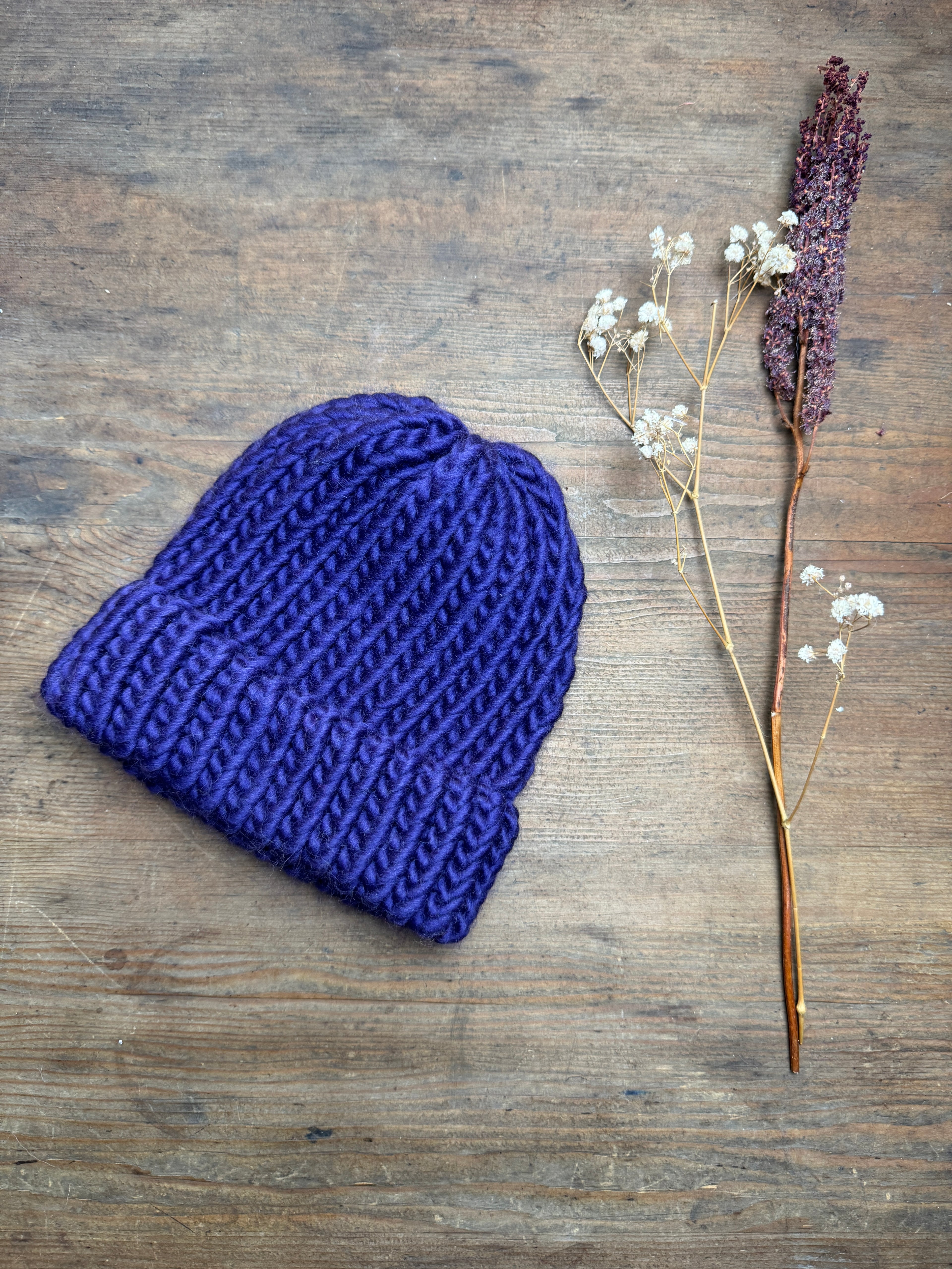 6-12 Months - Hand knitted hat in 100% Merino Wool - Purple
