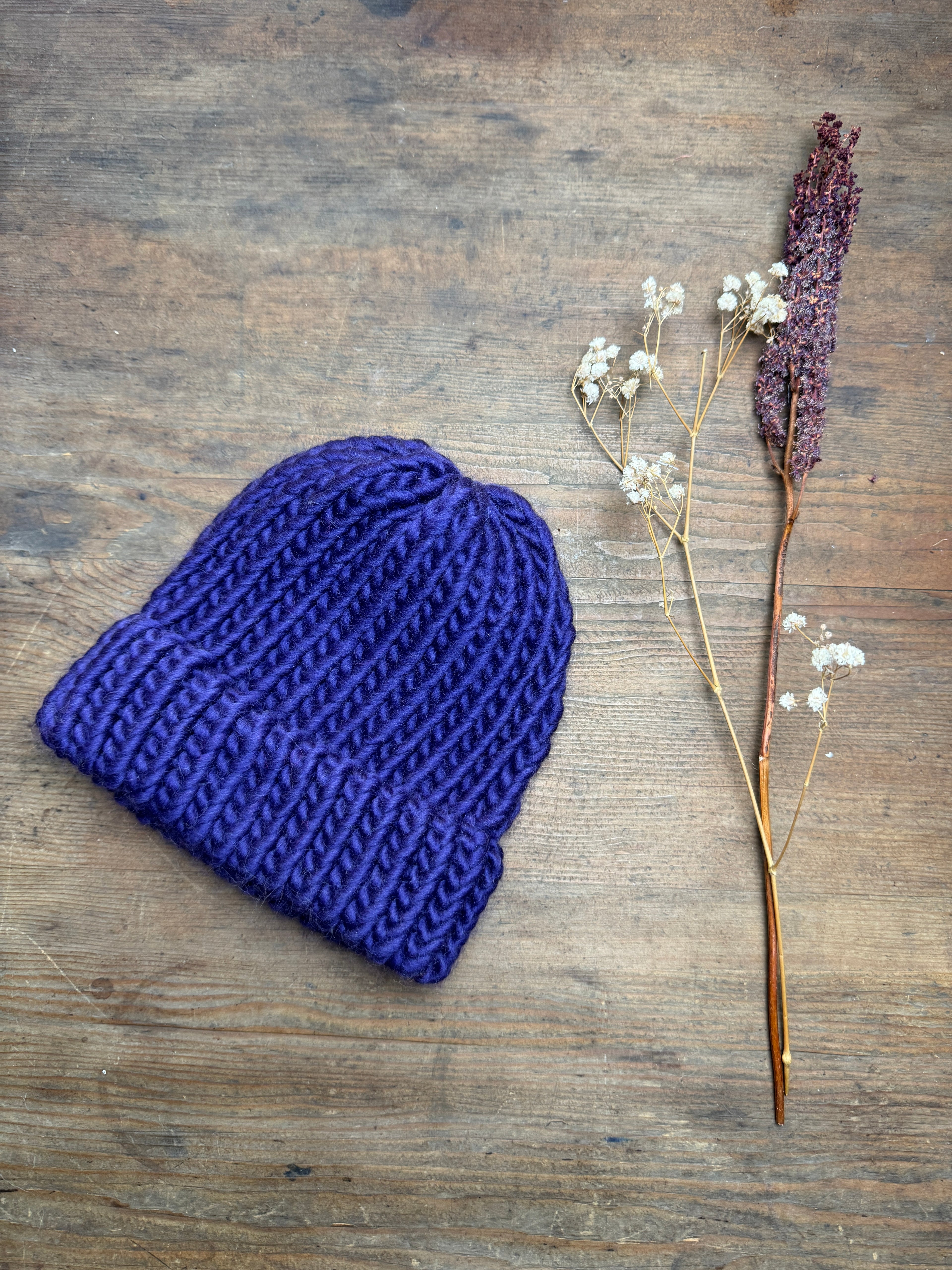 6-12 Months - Hand knitted hat in 100% Merino Wool - Purple