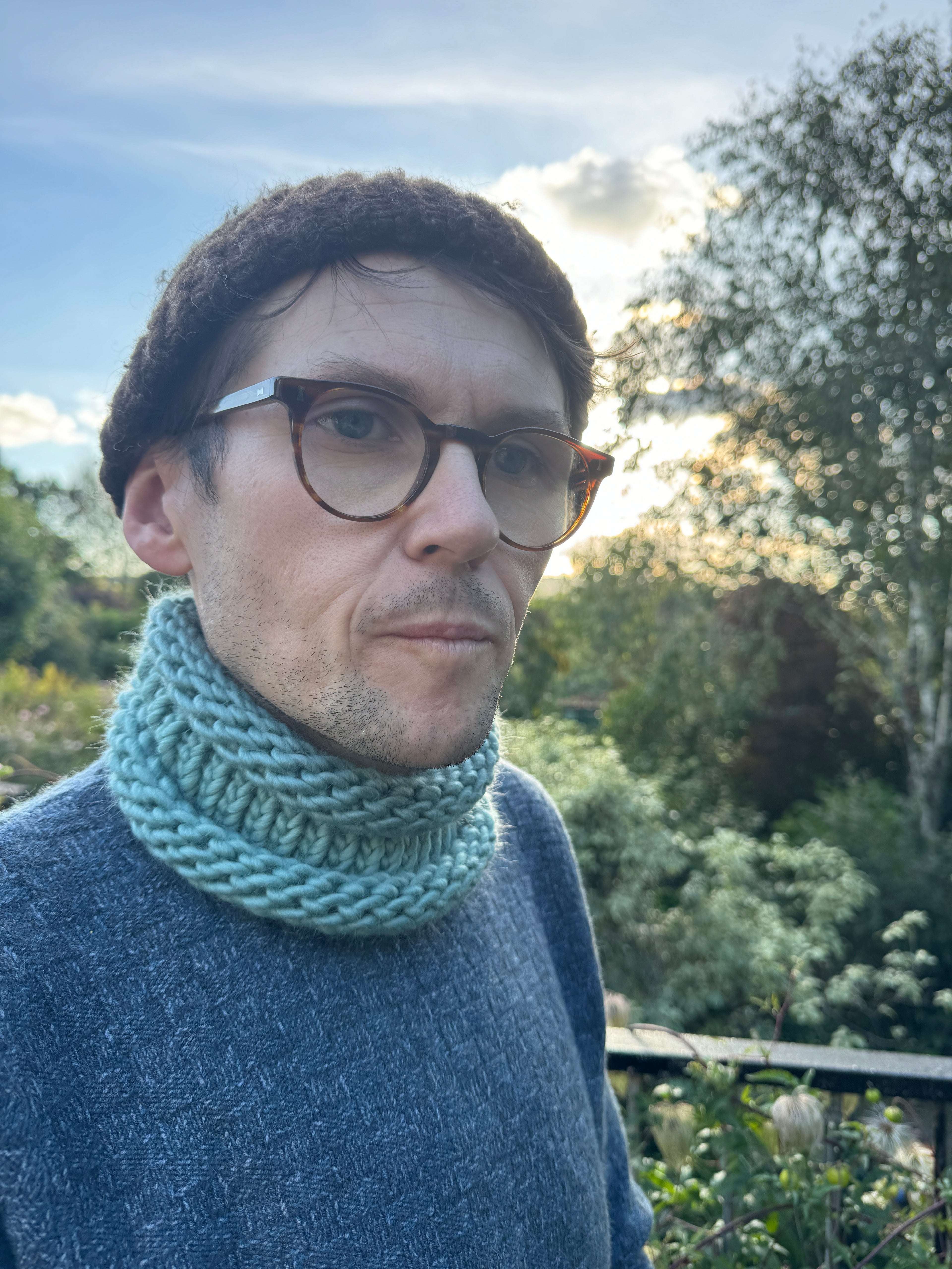 Knitted Neck Warmer Tube Scarf: Neck Gaiter  - Leaf Green