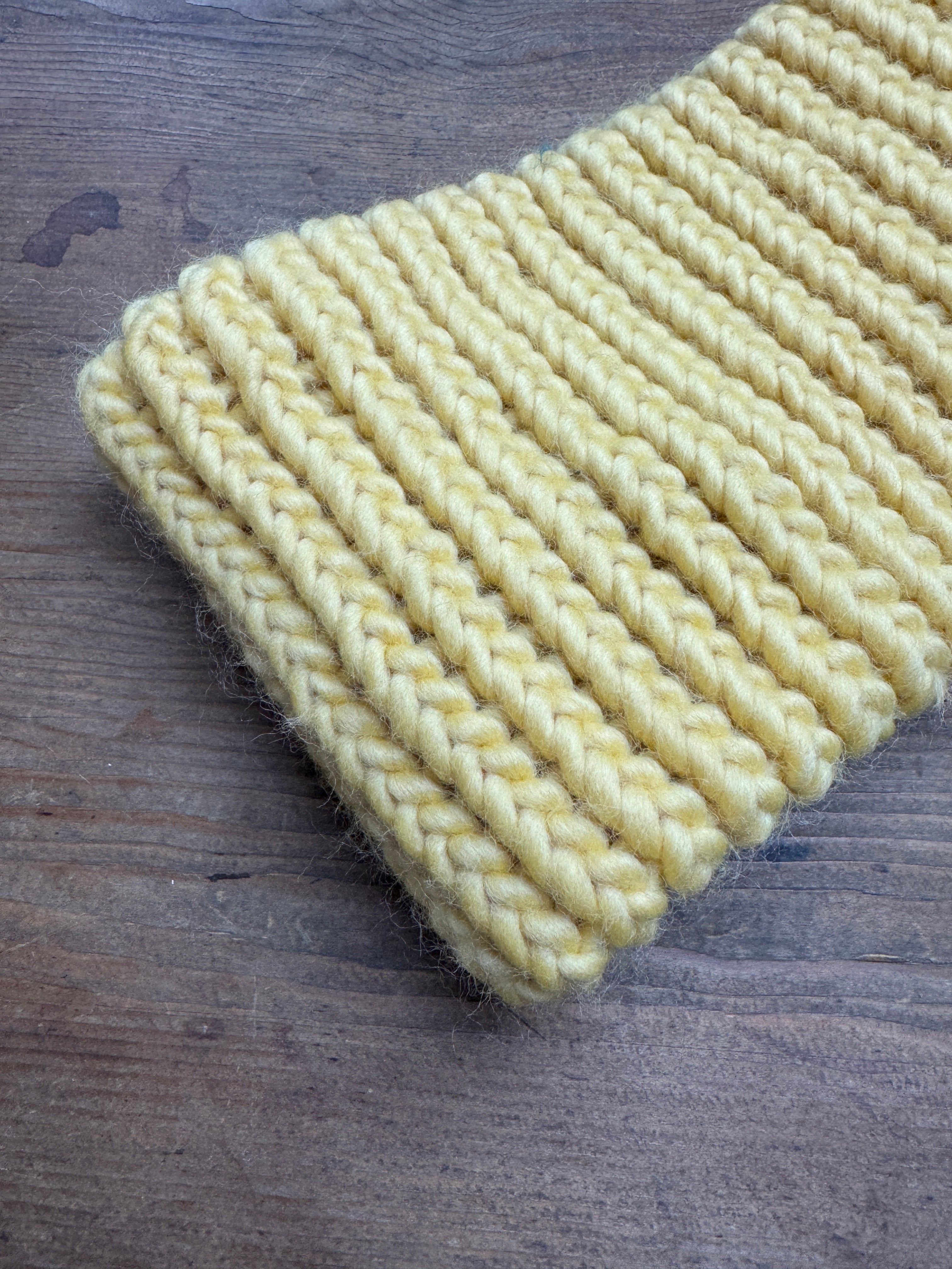 Pastel Yellow Knitted Cowl - 100% Merino Wool - Neck Warmer