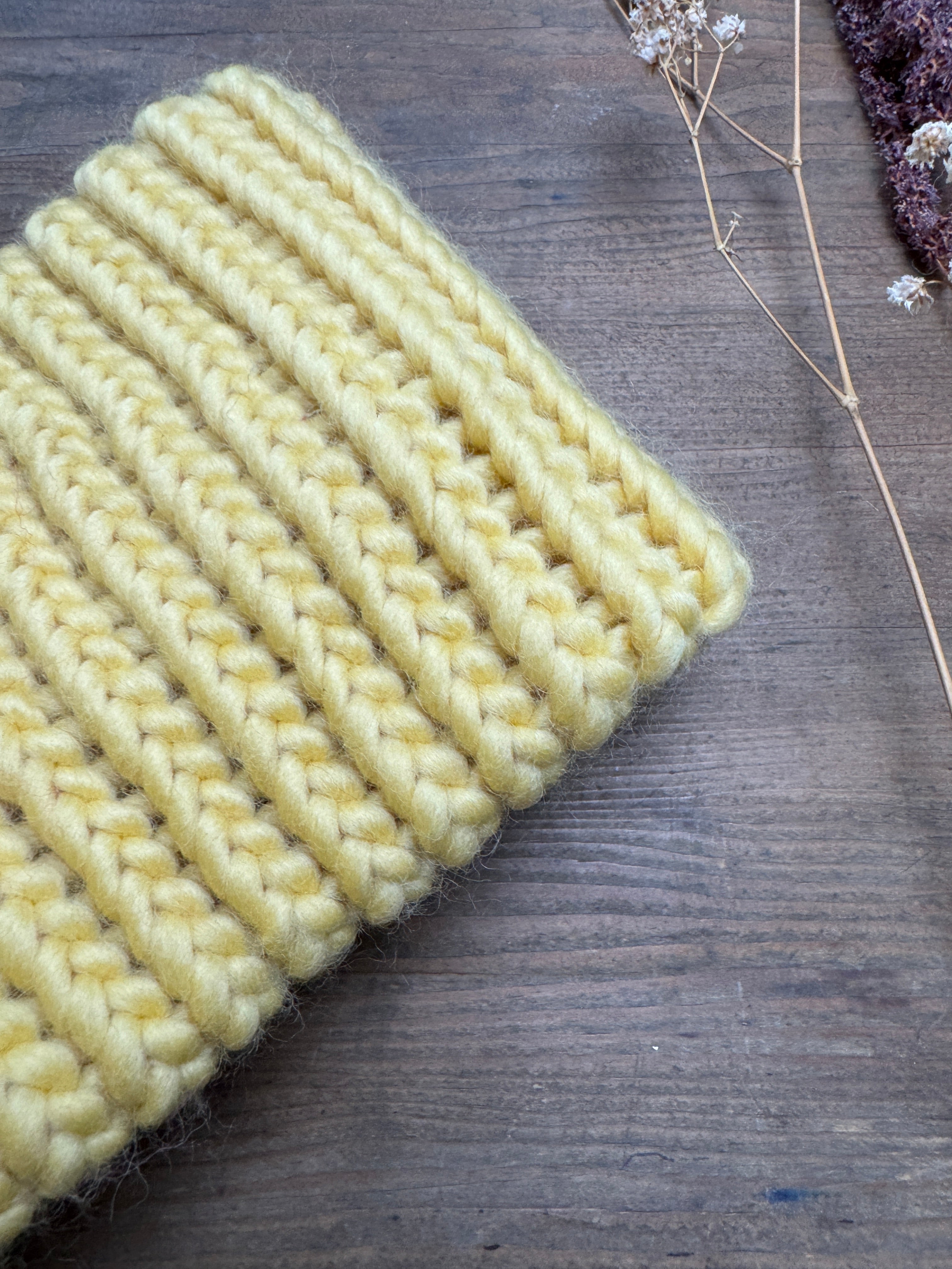 Pastel Yellow Knitted Cowl - 100% Merino Wool - Neck Warmer