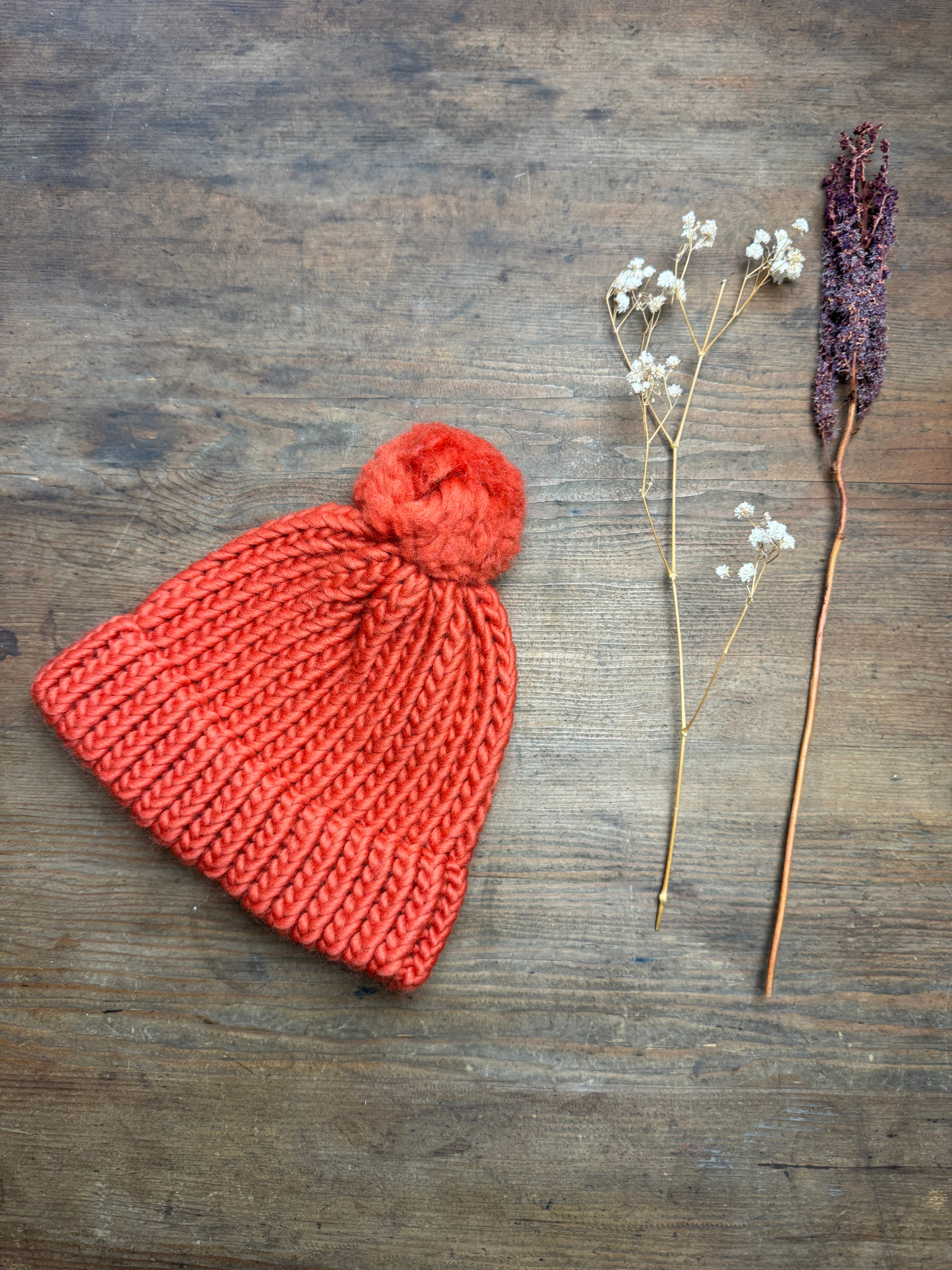 6-12 Months - Hand knitted hat in 100% Merino Wool - Burnt Orange