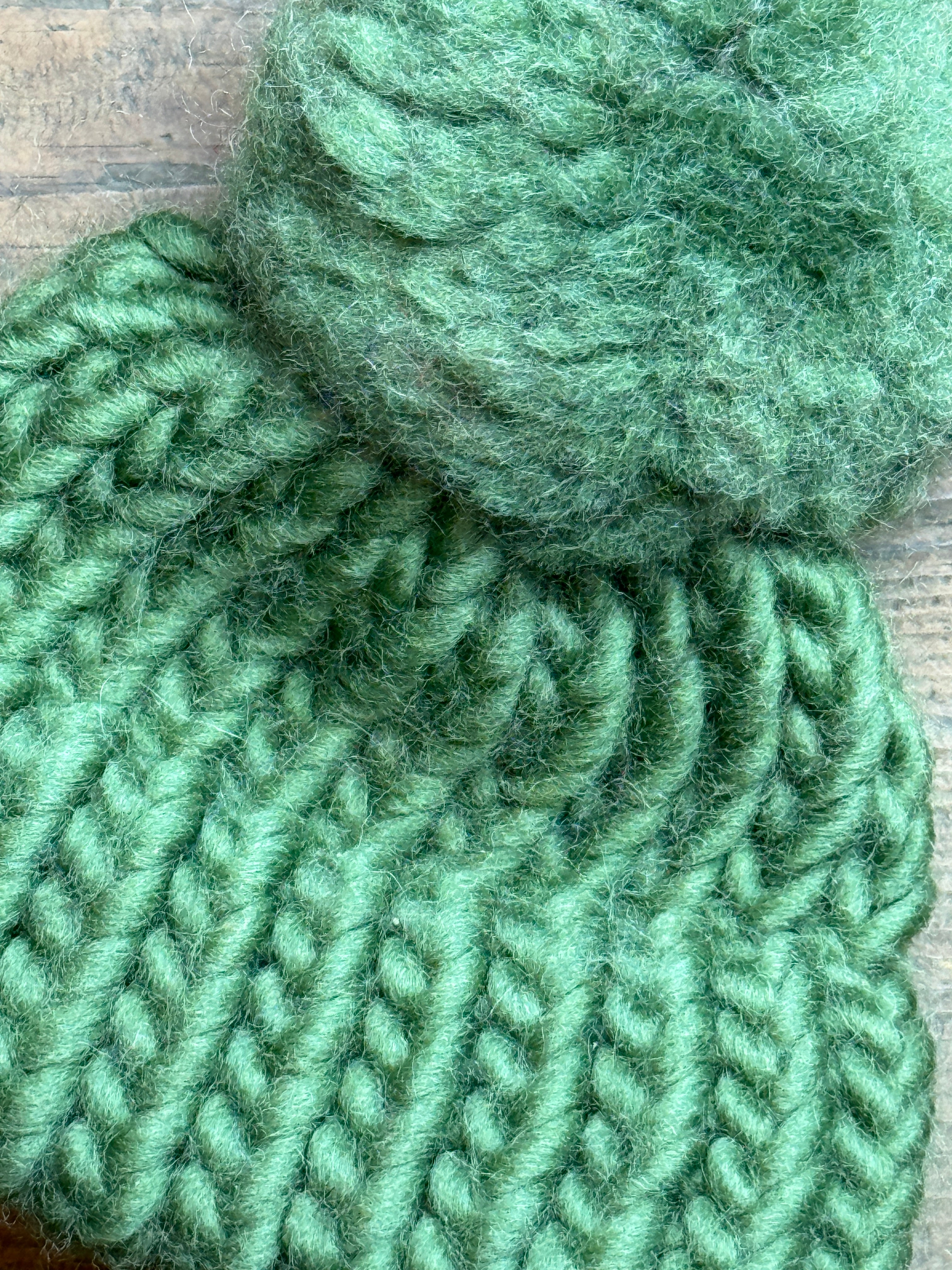 Tiny knitted hat made from 100% wool - Tiny baby, Soft Toy, Doll - Olive