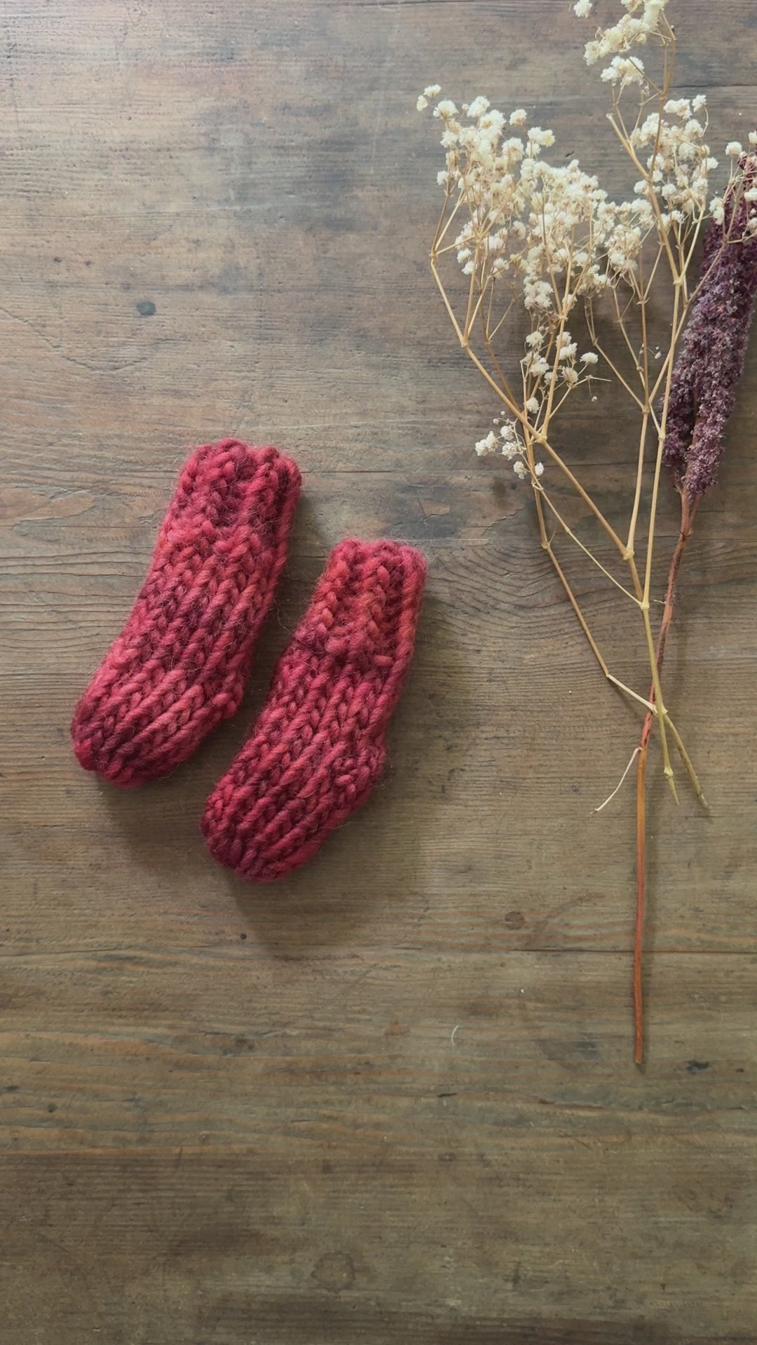 Newborn knitted in red - 100% wool